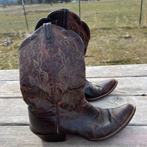 Womens Ariat boots